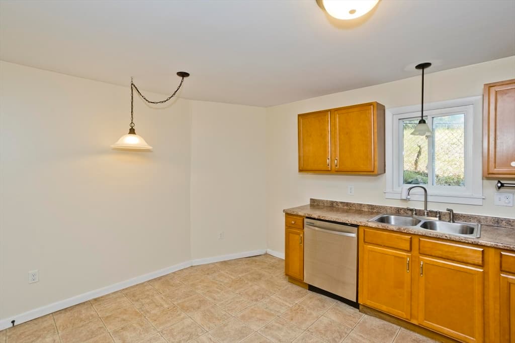 15 Bridge St, Monson MA 01057 photo 6