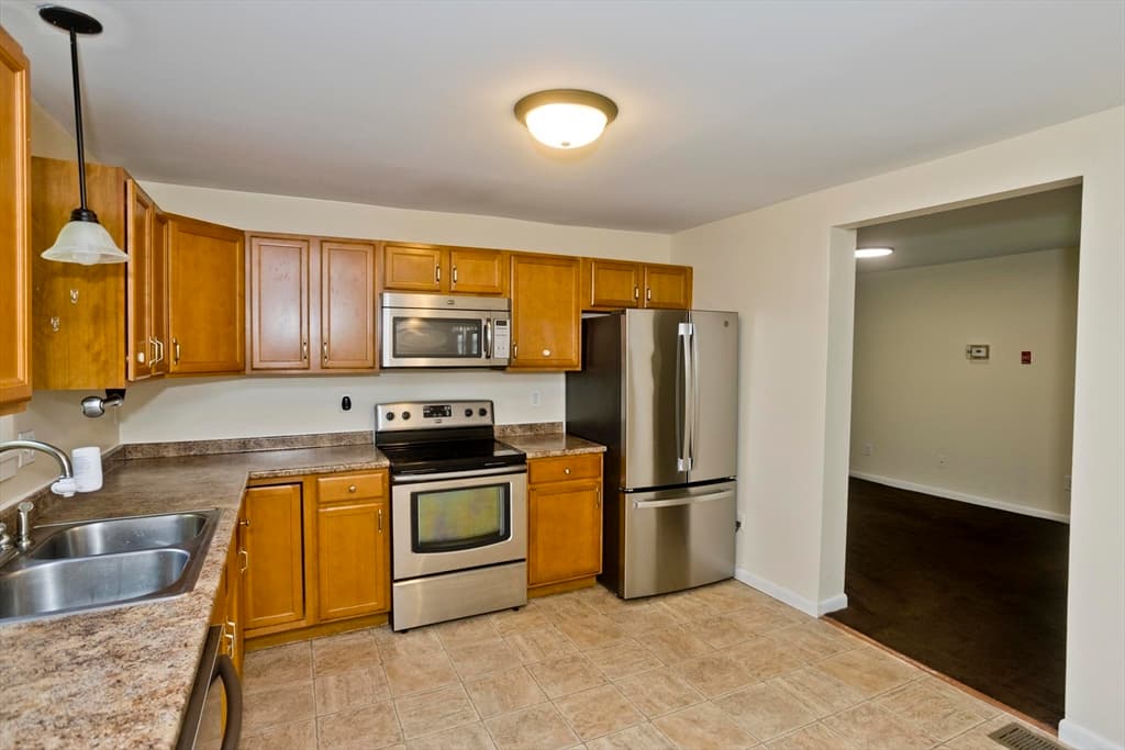 15 Bridge St, Monson MA 01057 photo 5