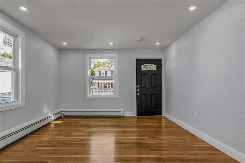197 Oakland Ave, Methuen MA 01844 photo 3