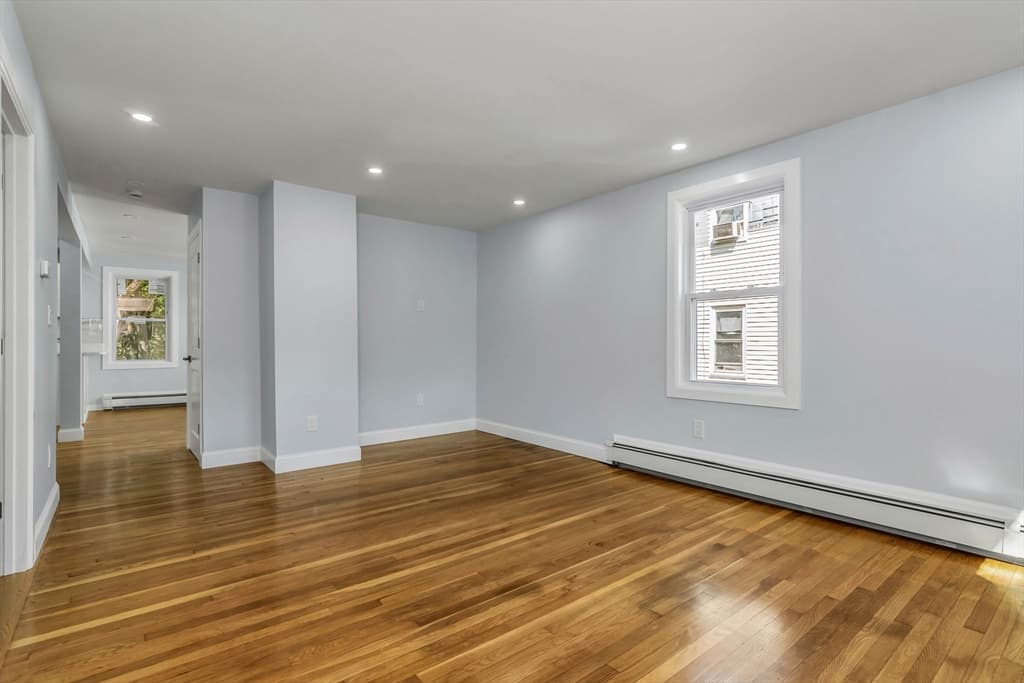 197 Oakland Ave, Methuen MA 01844 photo 4