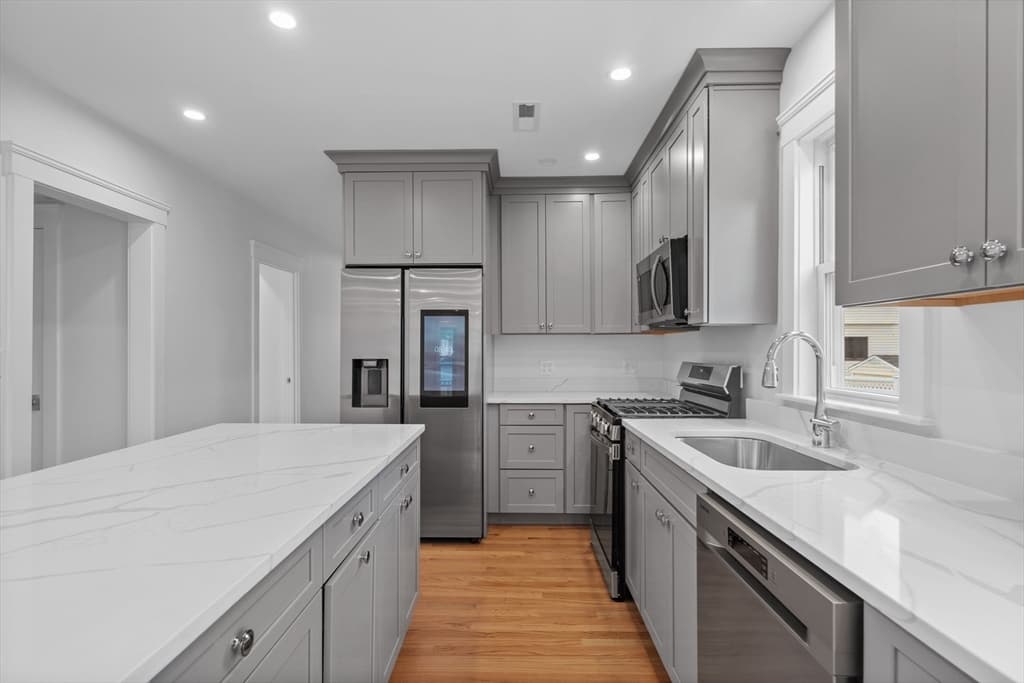 35 Farragut Ave # 35, Medford MA 02155 photo 7