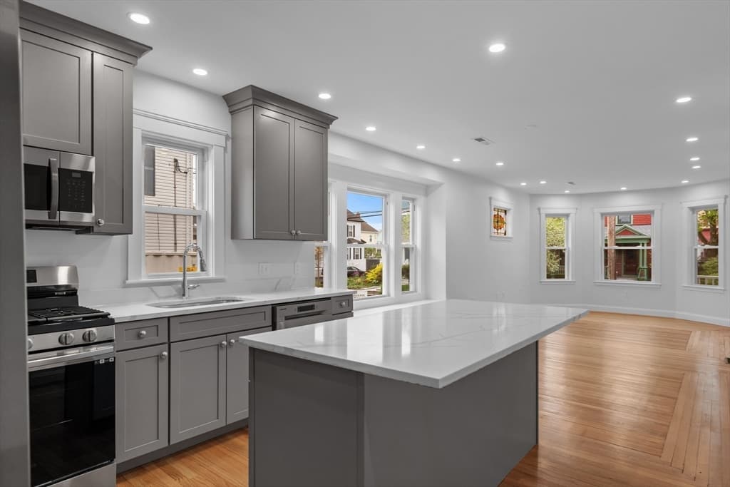 35 Farragut Ave # 35, Medford MA 02155 photo 8