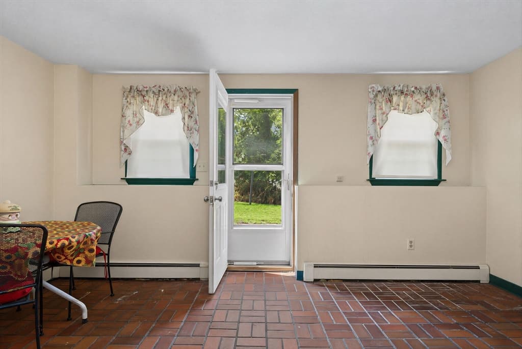 69 Thomas, Woonsocket RI 02895 photo 23