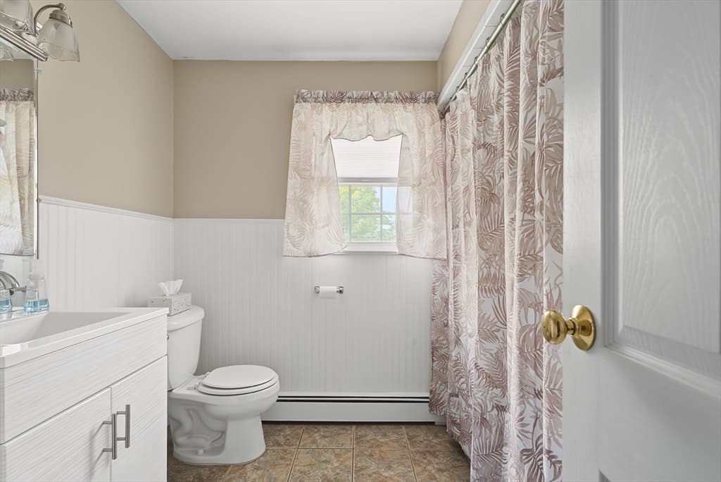 69 Thomas, Woonsocket RI 02895 photo 13