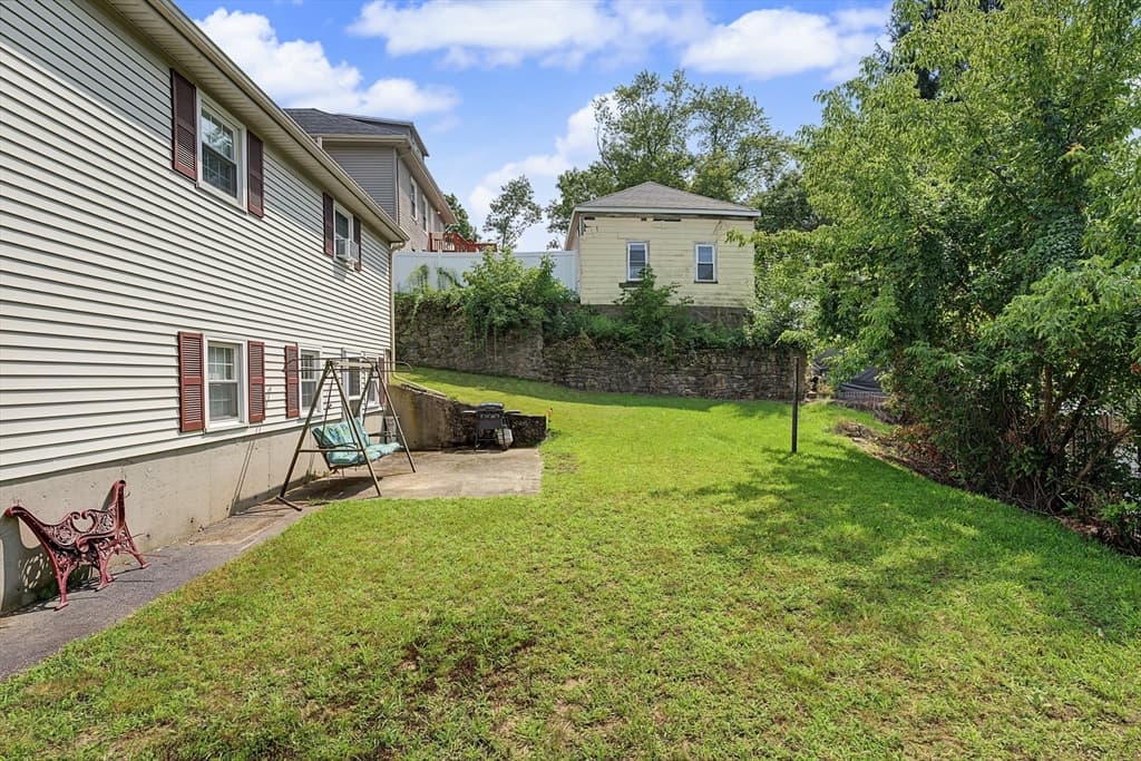 69 Thomas, Woonsocket RI 02895 photo 5