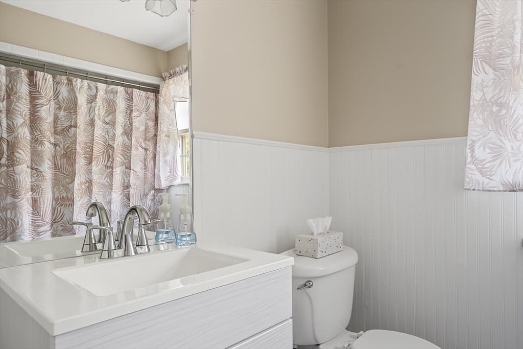 69 Thomas, Woonsocket RI 02895 photo 14
