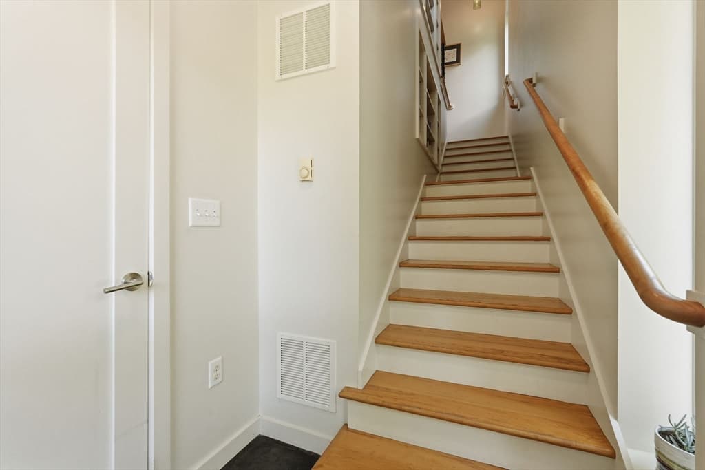 108 Grove St # B, Northampton MA 01060 photo 33