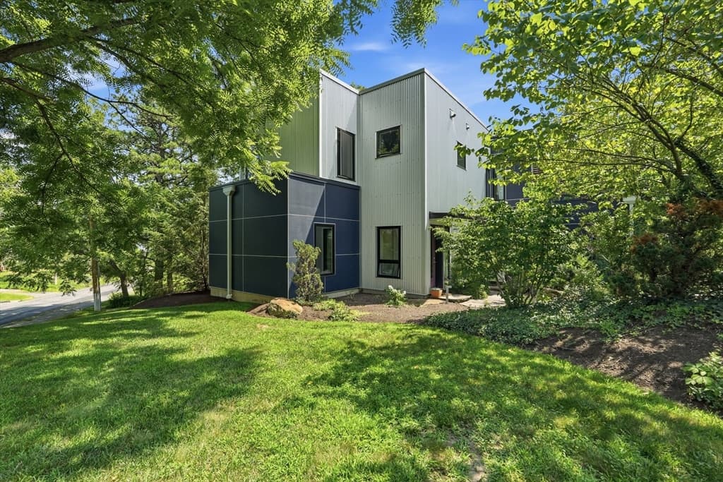 108 Grove St # B, Northampton MA 01060 photo 39