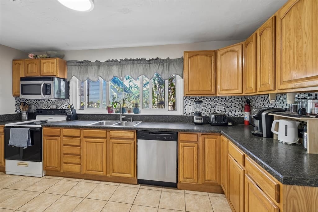 114 Rich St, Gardner MA 01440 photo 17