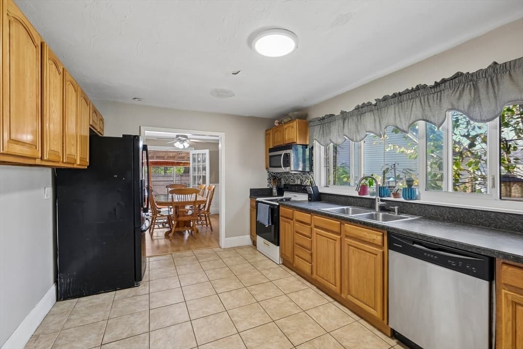 114 Rich St, Gardner MA 01440 photo 18