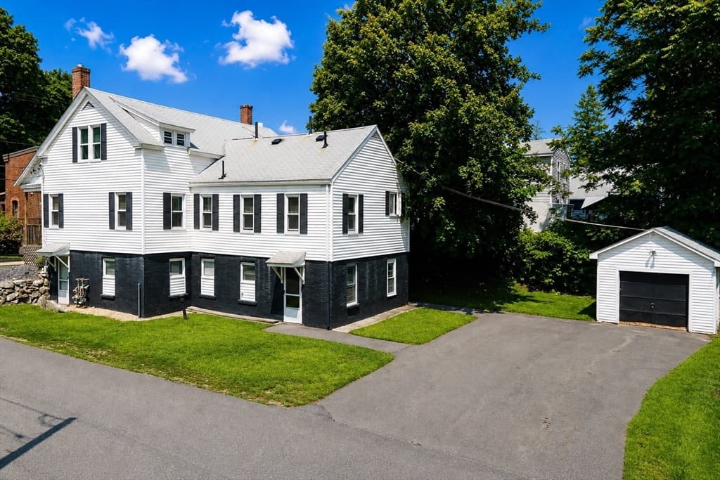 42-44 Grove St, Clinton MA 01510 photo 3