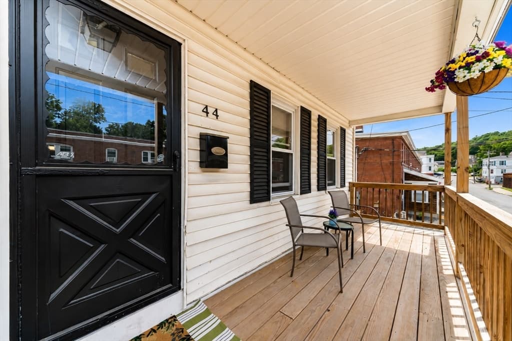 42-44 Grove St, Clinton MA 01510 photo 5