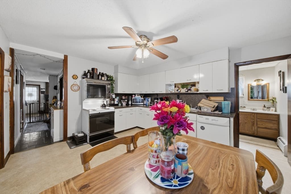 26 Washington Ave, Holyoke MA 01040 photo 20