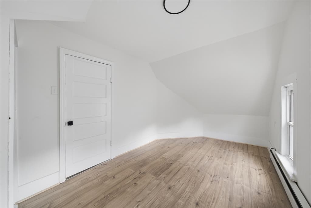 26 Washington Ave, Holyoke MA 01040 photo 18