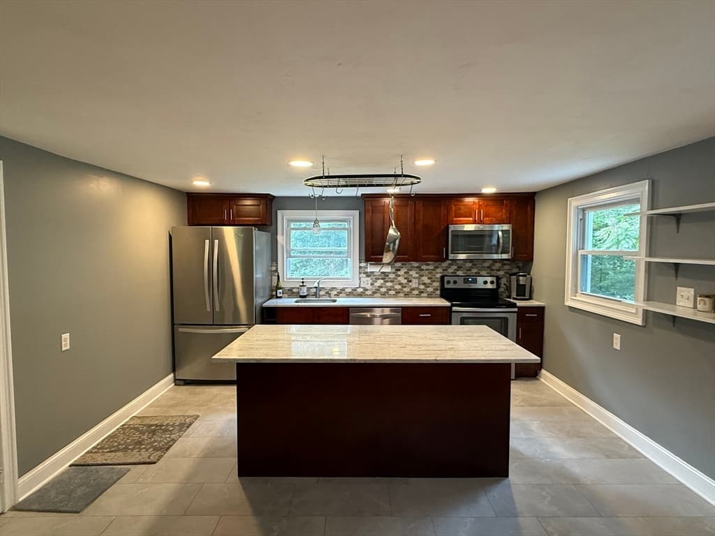 62 Piehl Ave, Worcester MA 01606 photo 5