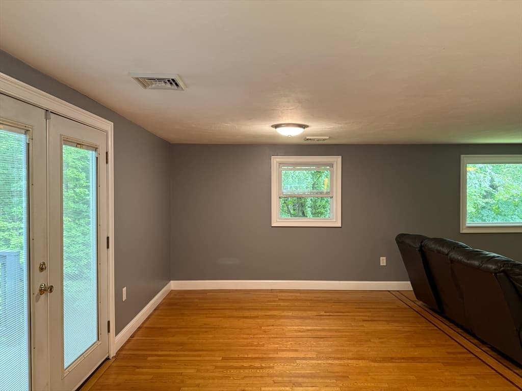 62 Piehl Ave, Worcester MA 01606 photo 8