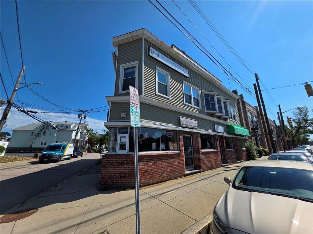 122 126 Taunton Ave, East Providence RI 02814 photo 4
