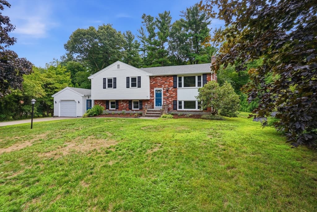 80 Forest St, Bridgewater MA 02324