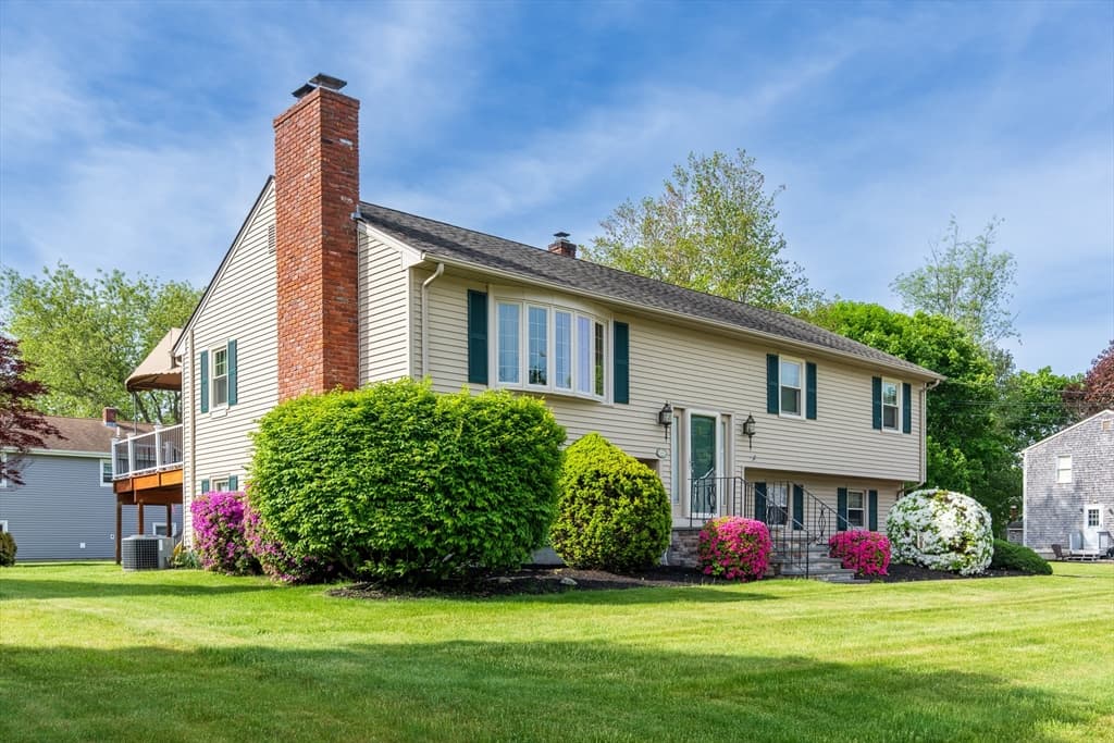 9 Kathleen Drive, Warren RI 02885 photo 2