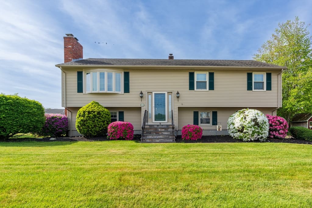 9 Kathleen Drive, Warren RI 02885