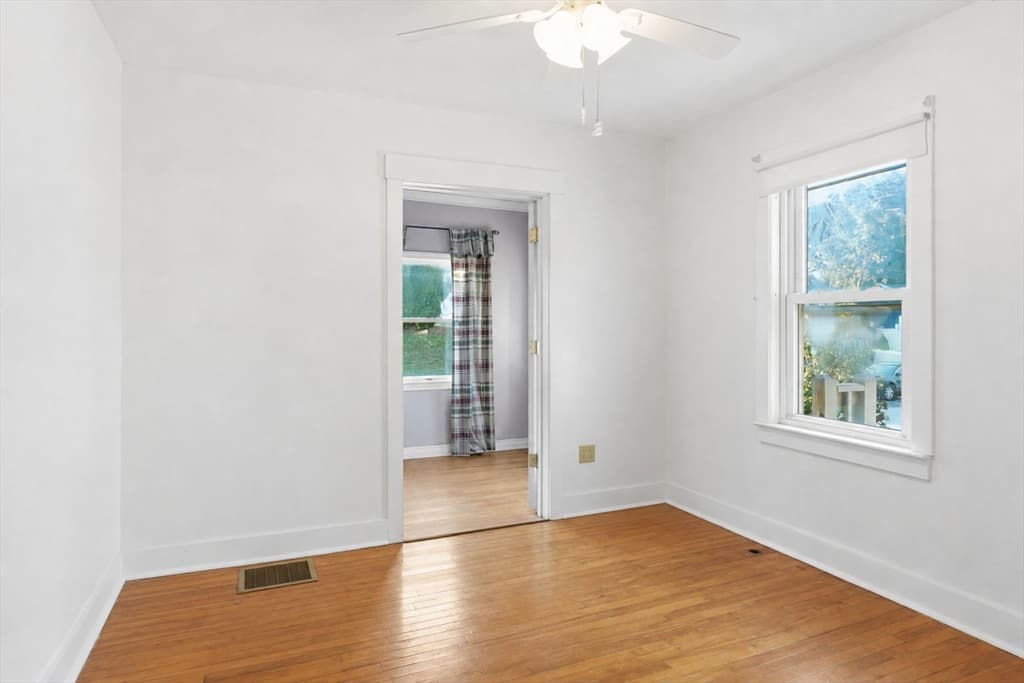 48 Litchfield Ave, Southbridge MA 01550 photo 8