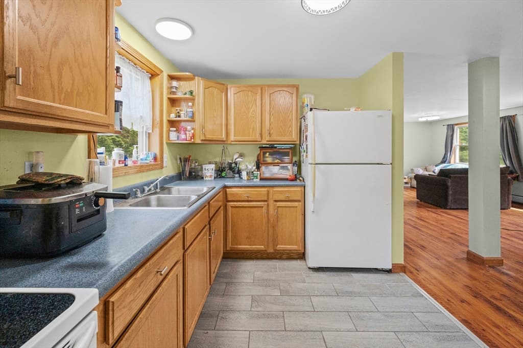 Single Family Residence at 90 West St, Wendell MA 01379, Wendell, photo 9 of 42