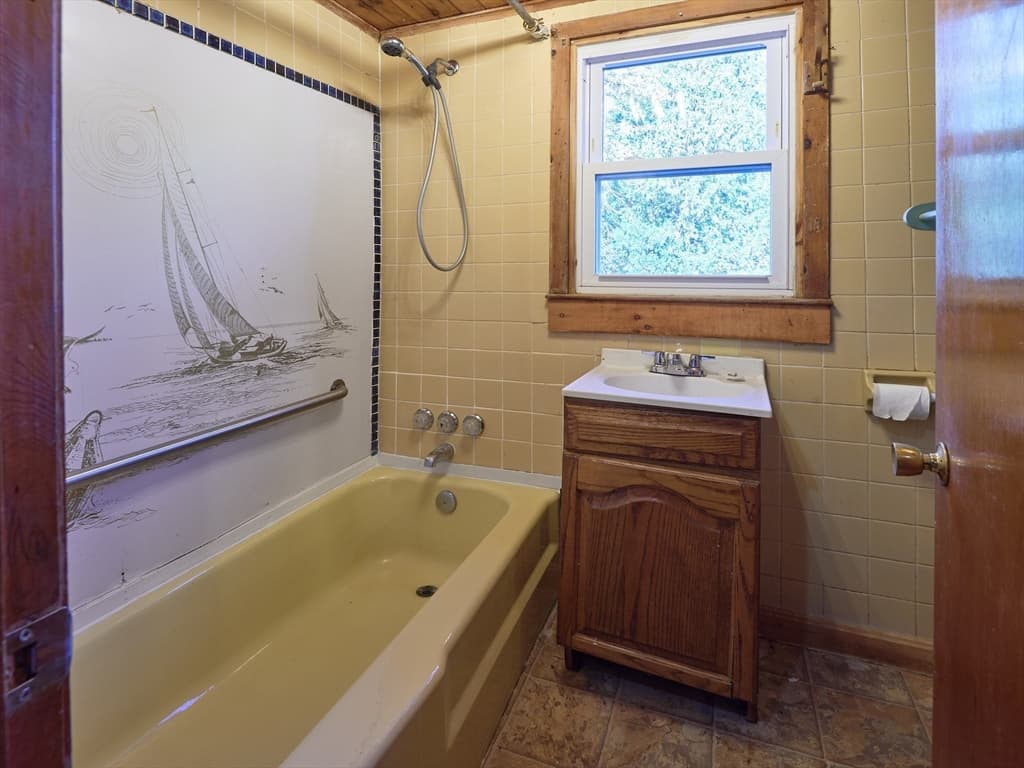 25 Stoneham Rd, Worcester MA 01604 photo 13