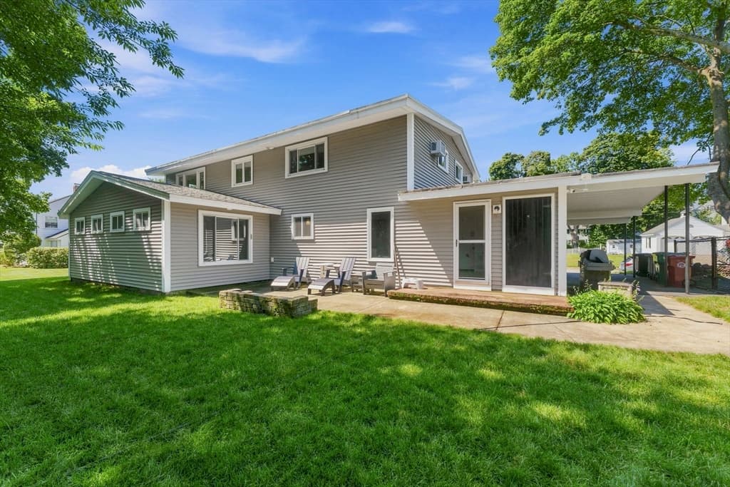 94 Florence Rd, Lowell MA 01851 photo 2