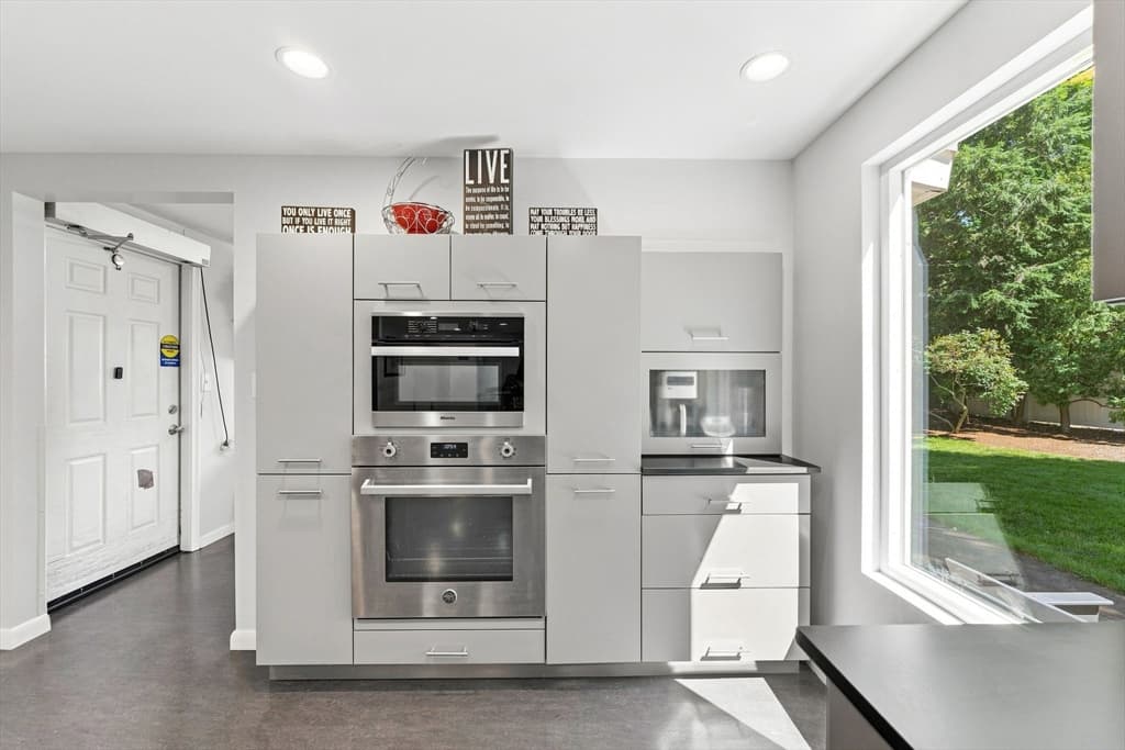 94 Florence Rd, Lowell MA 01851 photo 16