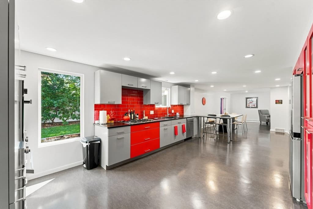 94 Florence Rd, Lowell MA 01851 photo 18