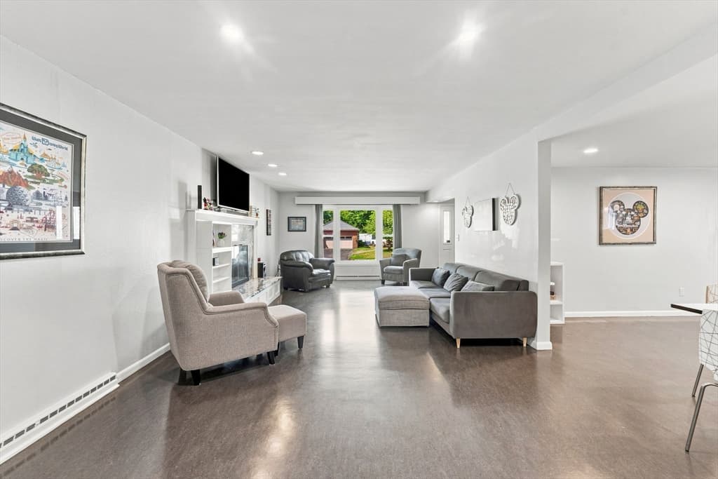 94 Florence Rd, Lowell MA 01851 photo 8