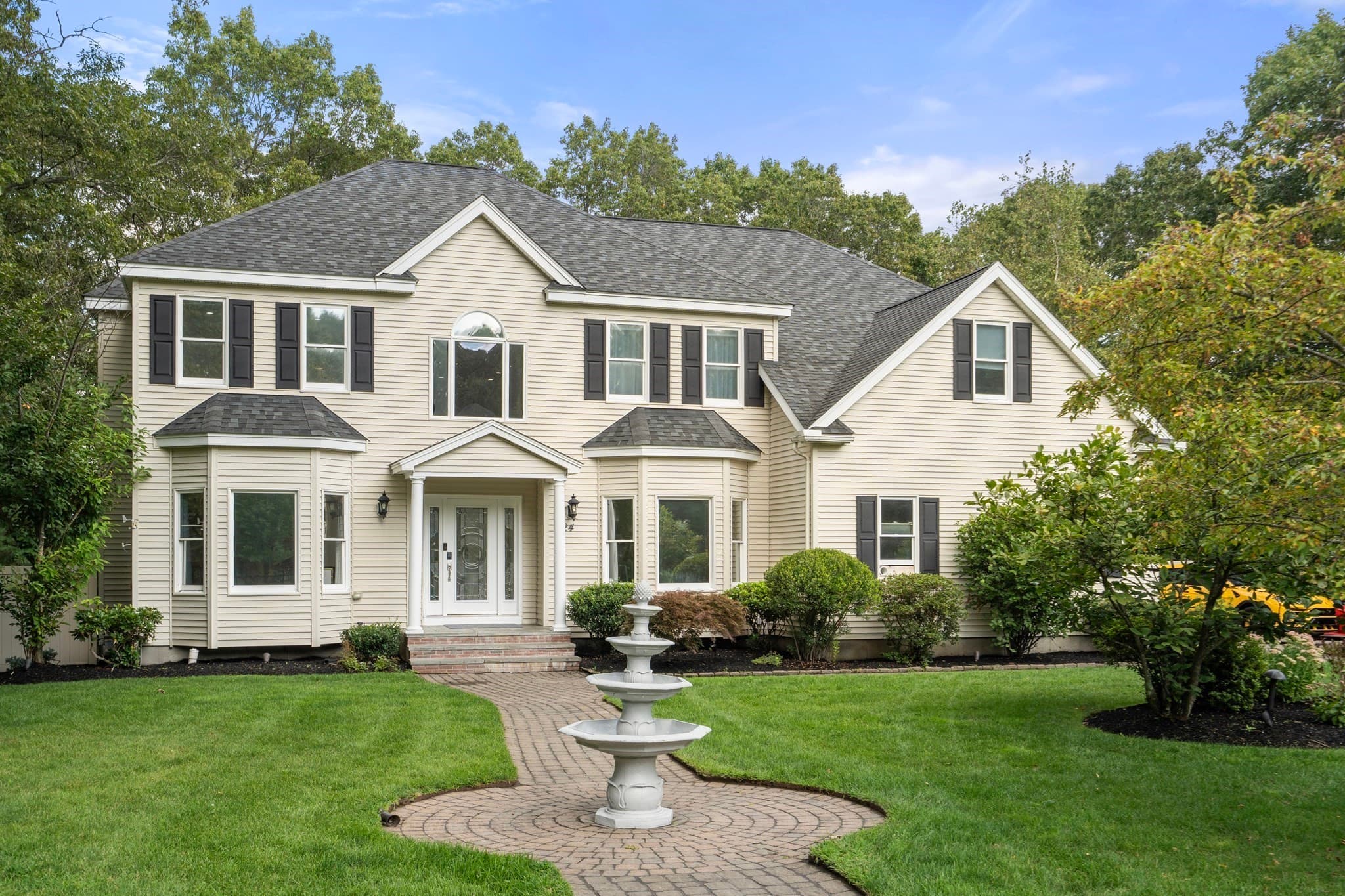 24 Old Connecticut Path, Ashland MA 01721