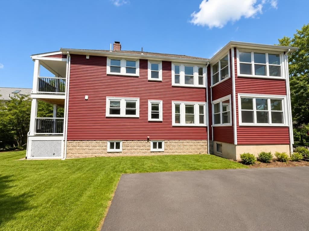 27 Woodleigh Rd, Watertown MA 02472 photo 2