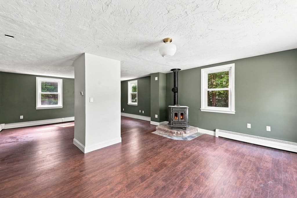 169 Quinapoxet St, Holden MA 01522 photo 12