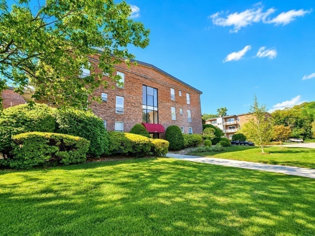 55 Broadlawn Park # 16B, Boston MA 02467 photo 41