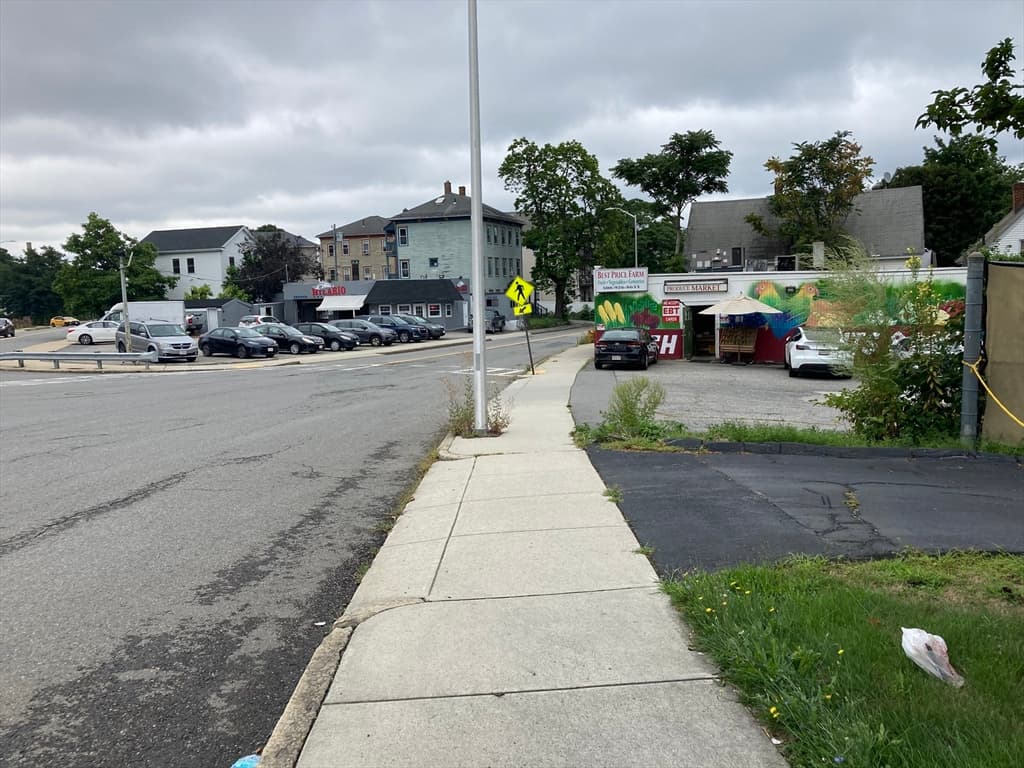 204 Cambridge St, Worcester MA 01603 photo 9