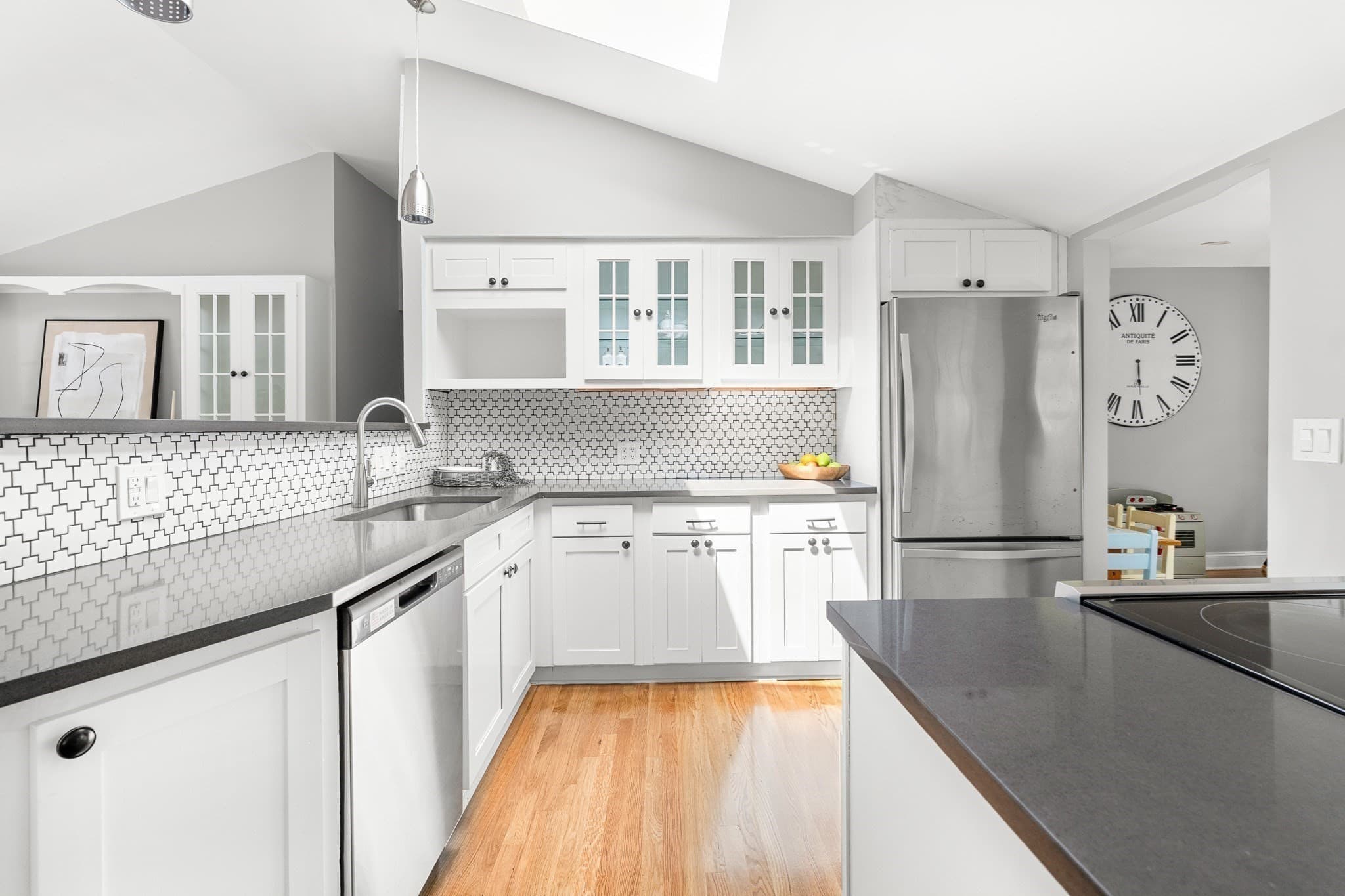 Single Family Residence at 10 Kardon Rd, Boston MA 02136, Boston, photo 7 of 29