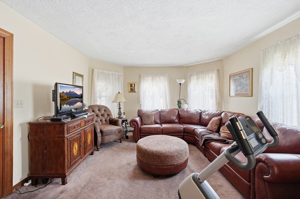 16 Dartmouth St, Worcester MA 01604 photo 17