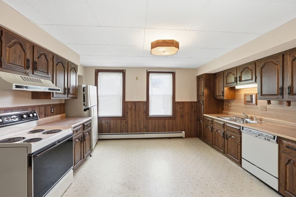16 Dartmouth St, Worcester MA 01604 photo 9