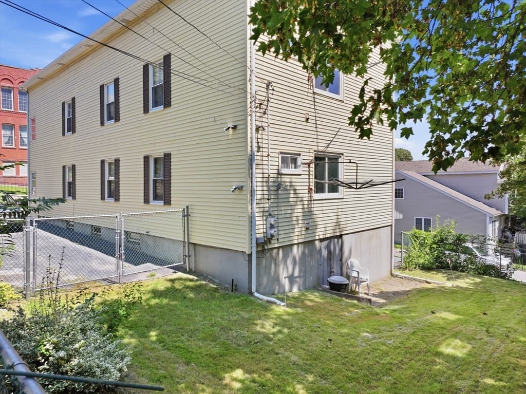 16 Dartmouth St, Worcester MA 01604 photo 24