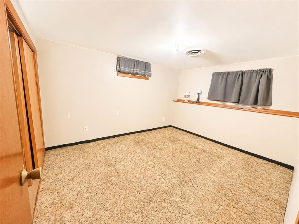 60 Martin St, East Providence RI 02914 photo 22