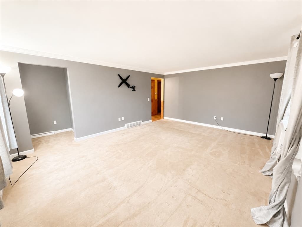 60 Martin St, East Providence RI 02914 photo 9