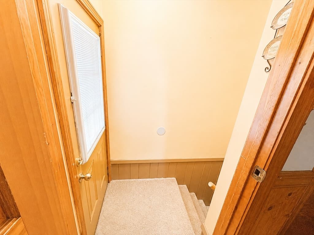 60 Martin St, East Providence RI 02914 photo 18