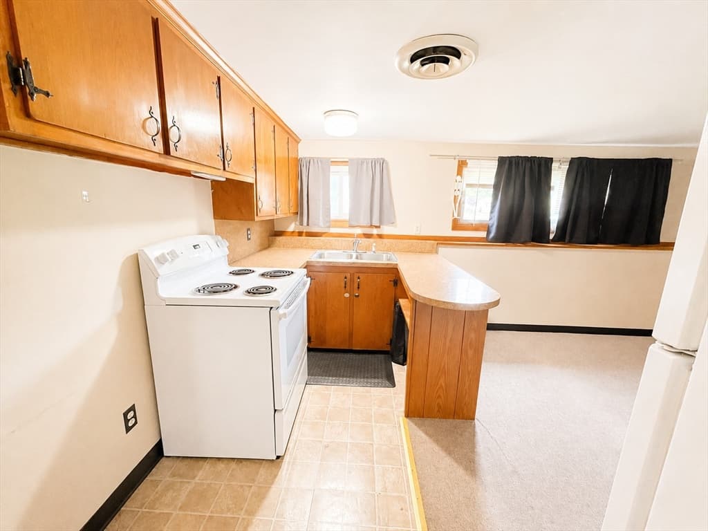 60 Martin St, East Providence RI 02914 photo 29