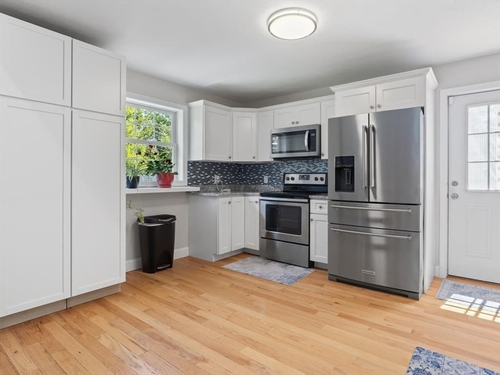 28 Stanley St, North Attleboro MA 02763 photo 5