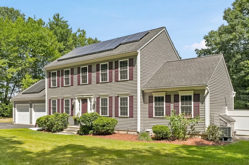 1725 Shirley Rd, Lancaster MA 01523