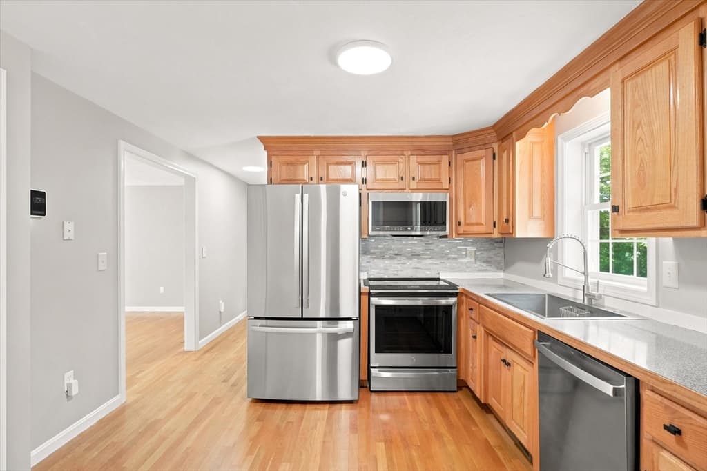 1725 Shirley Rd, Lancaster MA 01523 photo 5