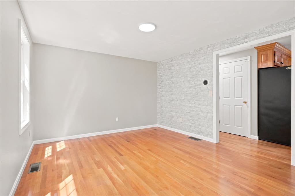 1725 Shirley Rd, Lancaster MA 01523 photo 10