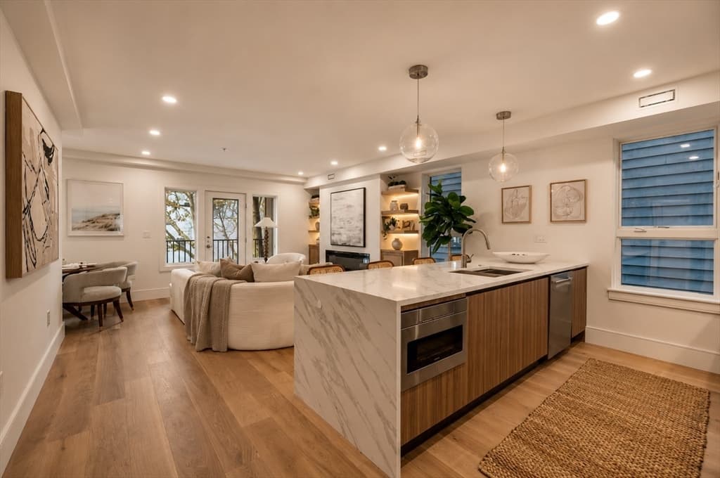 185 E Street # 3, Boston MA 02127 photo 2