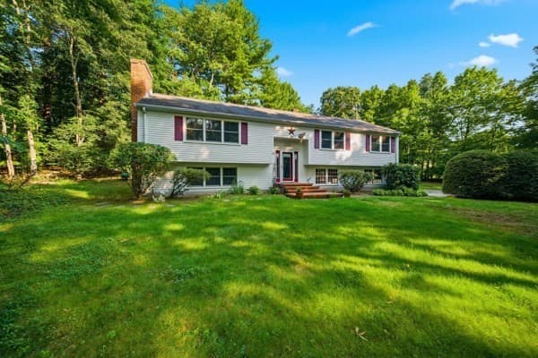181 Whitcomb Ave, Littleton MA 01460